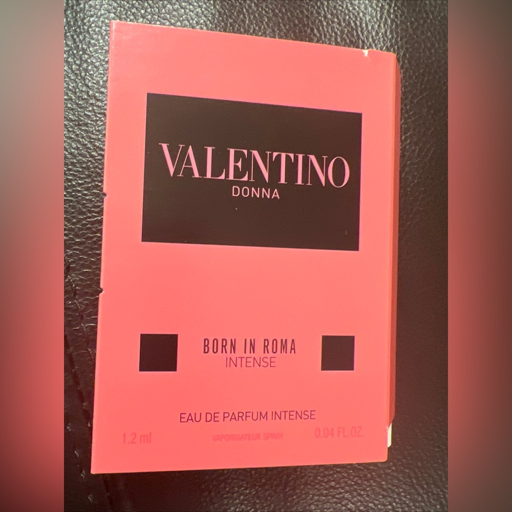 VALENTINO Donna Born In Roma Intense eau de parfum perfume mini spray vial NEW